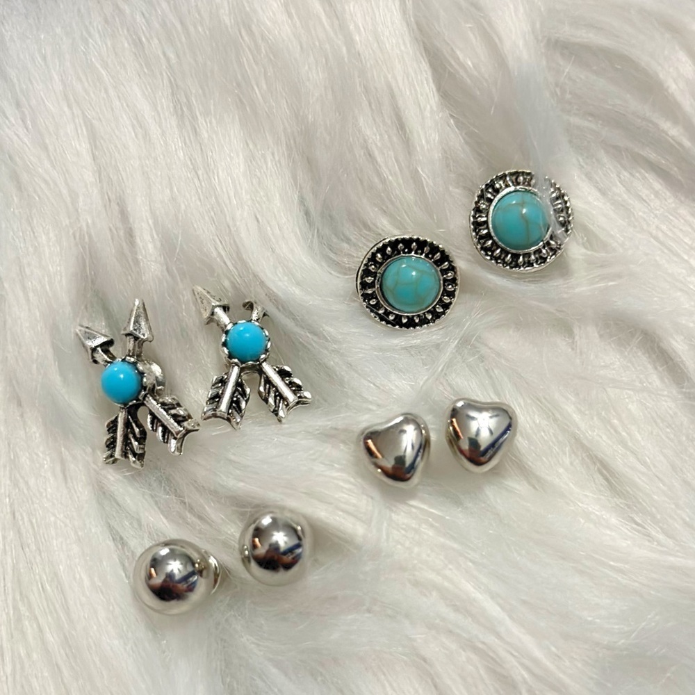 NWT Set of 4 Stud Boho Earrings